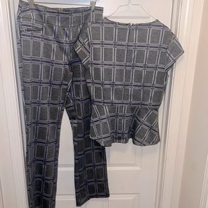 Two piece new York and company pants set no stains rips or tears
